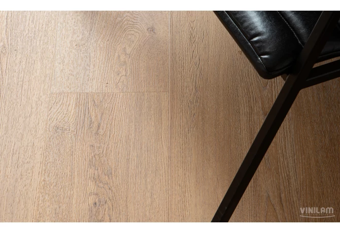 Кварц-винил Дуб Гранада (1227*232*2,5 мм) — купить в Рубцовске