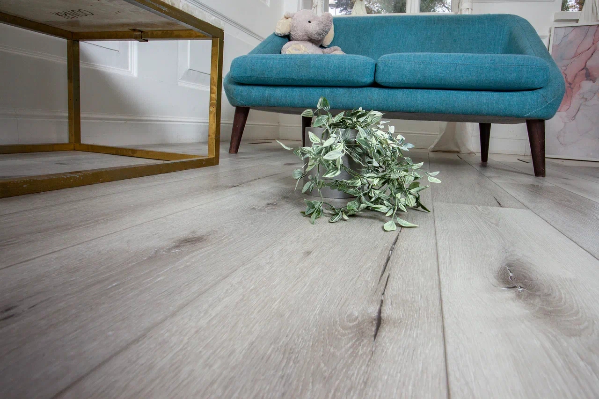 Усовершенствованная кварц-виниловая плитка «Damy Floor» Дуб Классический Серый (1227*187*2,5 мм) — купить в Рубцовске