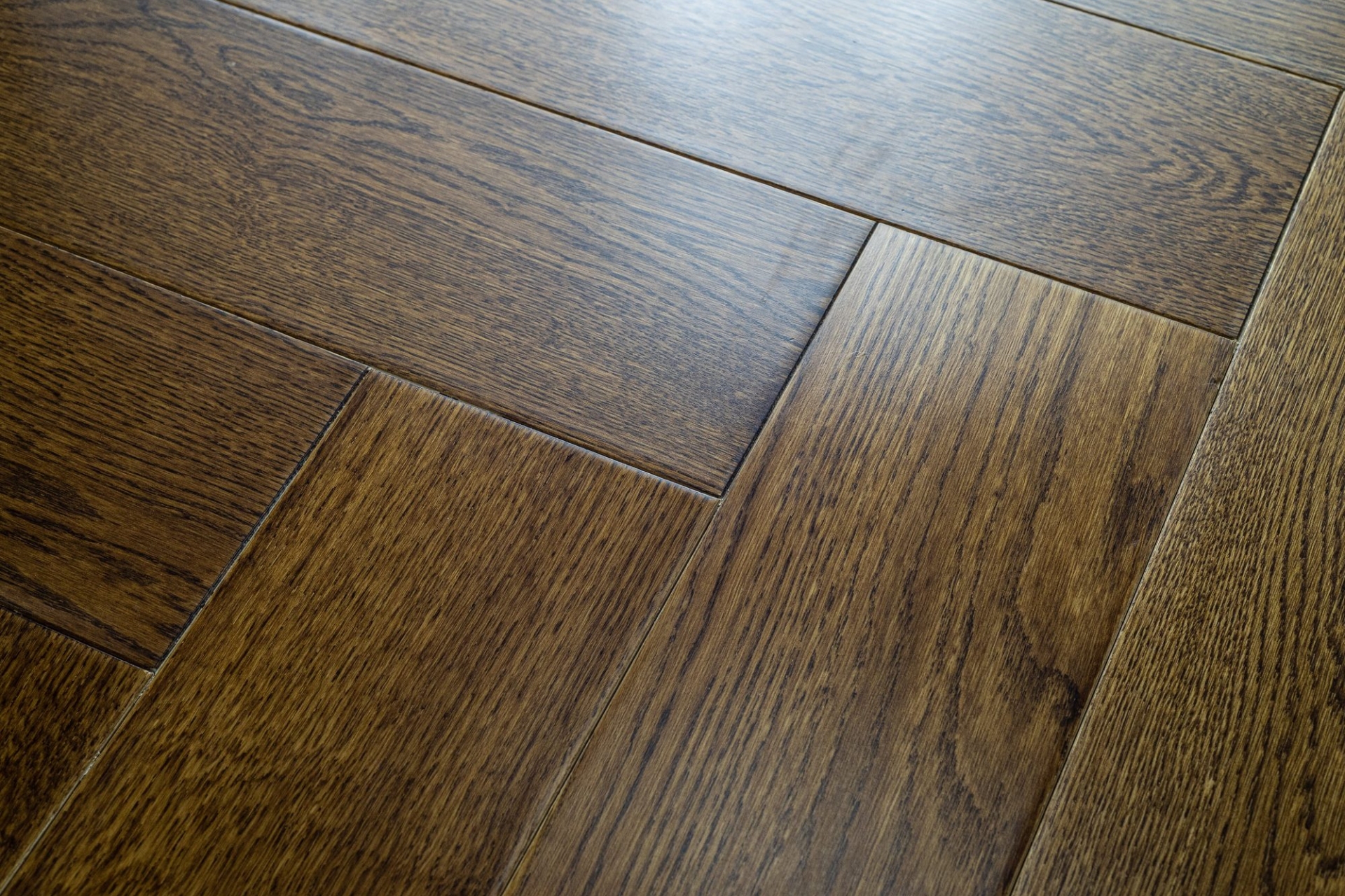 Инженерный паркет «Damy Floor» Ореховый (укладка елочкой) — купить в Рубцовске