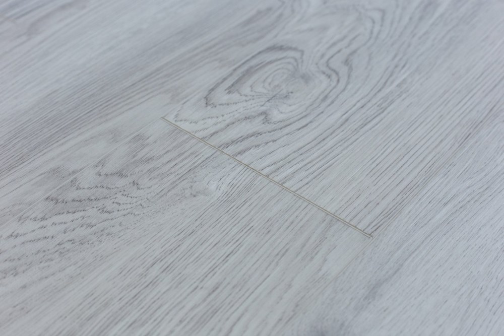 Замковая ПВХ плитка "Art Tile" Ясень Эдмонтон (1220*152*5 мм) — купить в Рубцовске